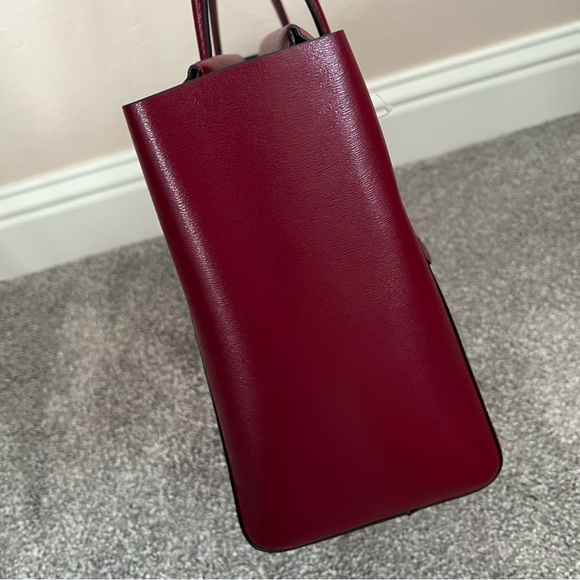 Tory Burch Parker large tote zip top tote NWT leather - Picture 9 of 11